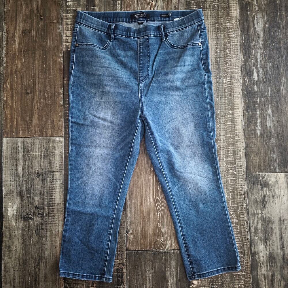 Judy Blue "Skinny Fit" Capri Jeans Size 15/32